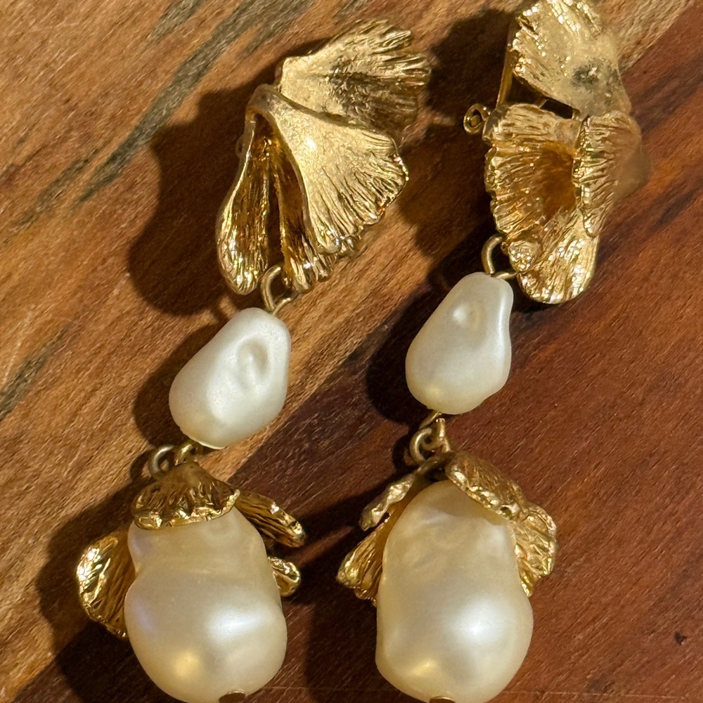 House of Harlow Pearl Earrings